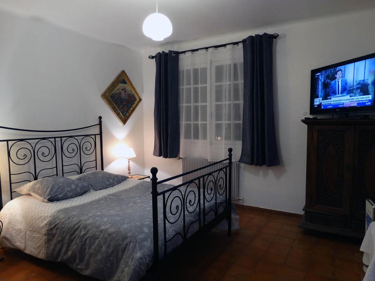 Chambre Dans Propriete La Croix Du Sud ル・プラデ エクステリア 写真